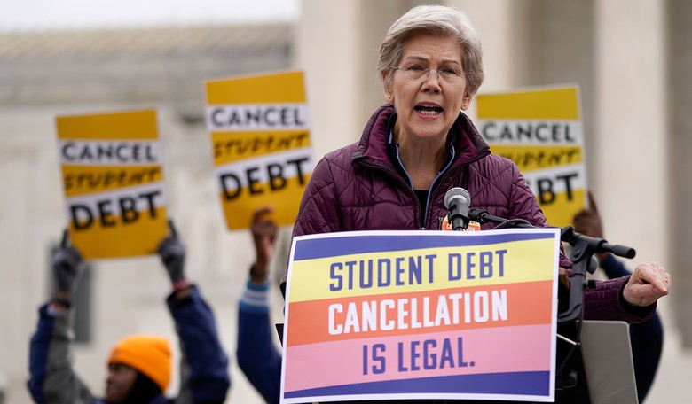 Elizabeth Warren Just Made the Most Ridiculous Demand of Trump