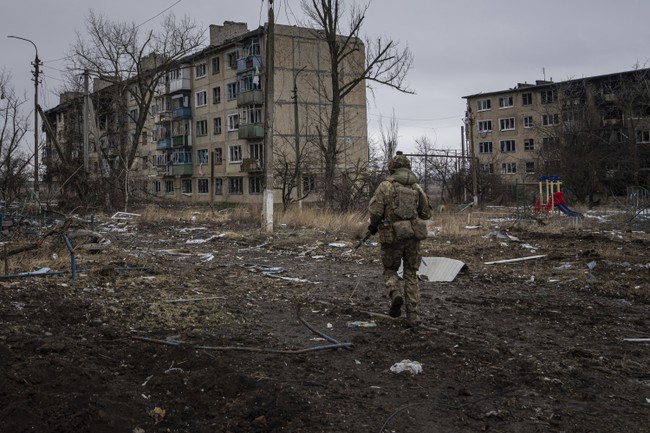 U.S. to Send 'Up to 60' More Military Advisors to Ukraine