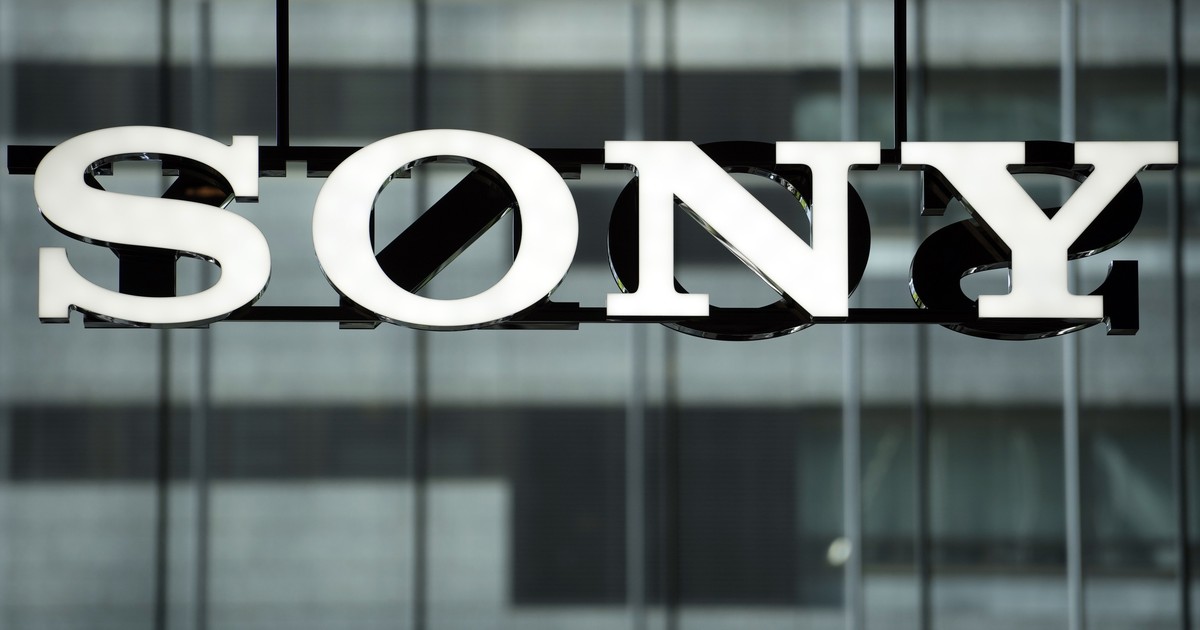 AI Company Faces Massive Lawsuit Over Pirated Content