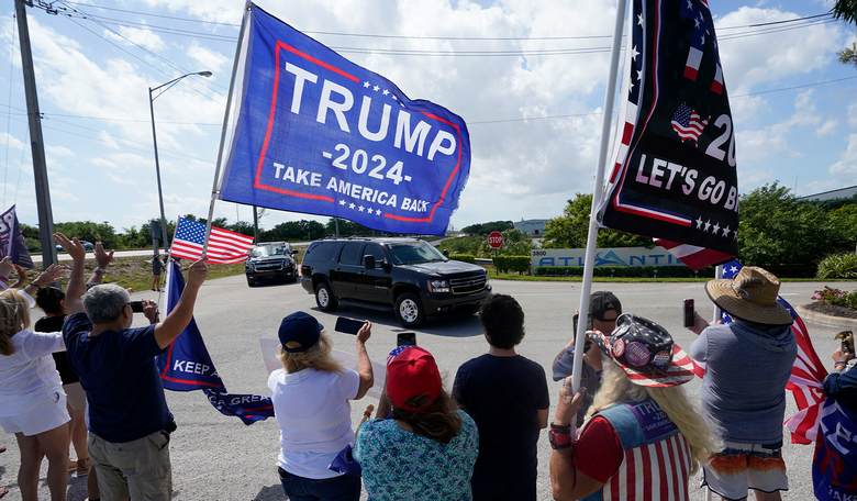 CNN Panics That Trump's 'Mugshot' Would Make Him Even More Iconic and Popular 