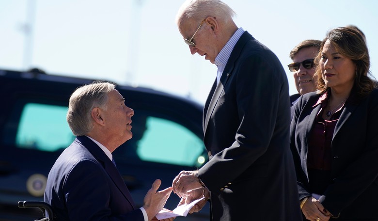 Texas Defies Joe Biden, Reinstalls Razor Wire to Keep Illegal Migrants Out 
