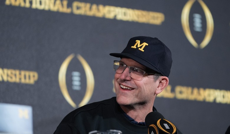 Sportscaster’s Clever Way Around ‘Broadcast Restrictions’ on Michigan-Washington Game Recap Wins the Day