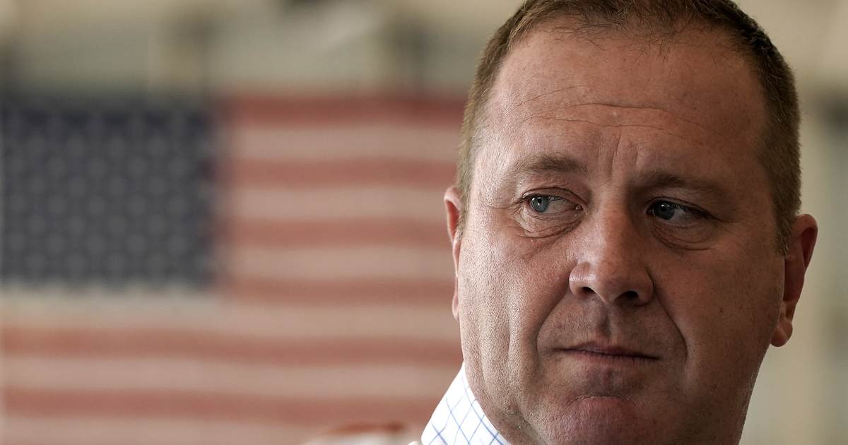 Sen . Eric Schmitt Declares War on Birthright Citizenship After Disastrou Supreme Court Decision