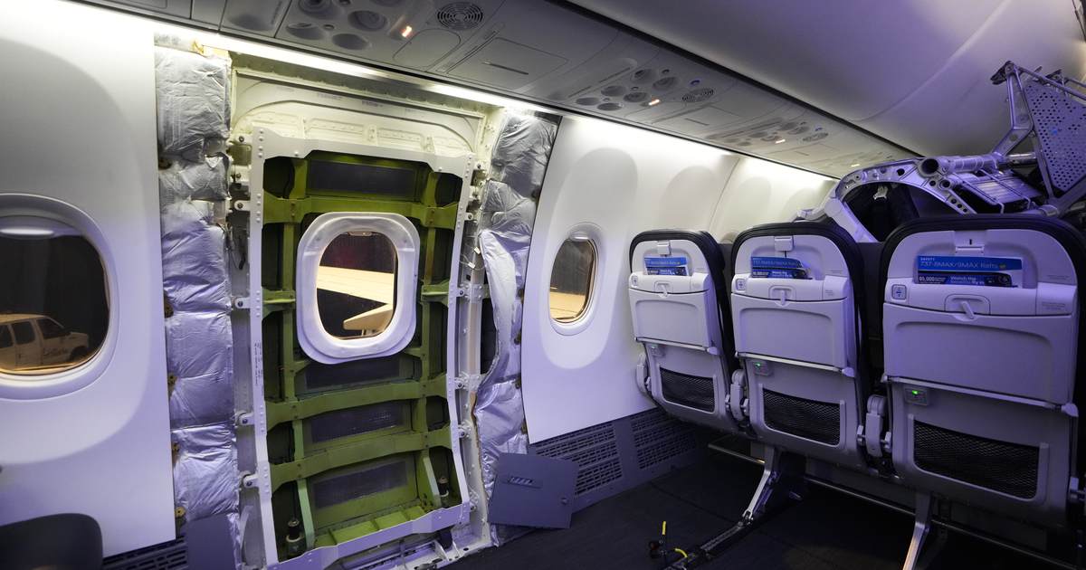 FAA Grounds All Boeing 737 Max 9 Airliners Amid Blowout Fiasco  