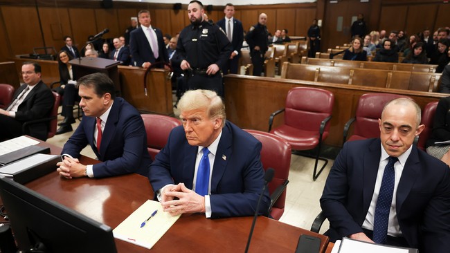 GOP Brings the Heat — and Shared Outrage — to Trump NYC Courtroom