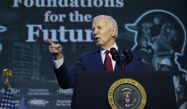 Biden Touts ‘Strong’ Economy As Americans’ Struggle to Make Ends Meet
