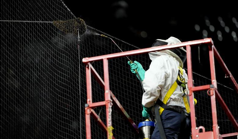 Absolute Legend: Hilarious Beekeeper Steals the Show After 'Bee Delay' at Dodgers/Diamondbacks Game