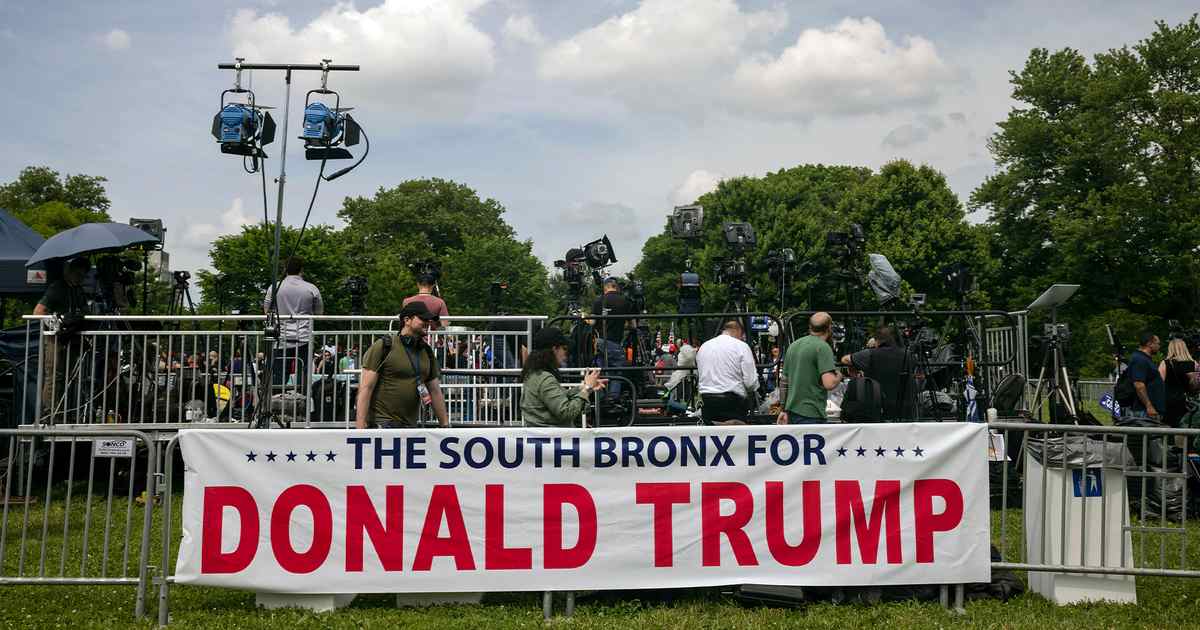 The Polls Don't Lie: Thousands of People Show Up to Trump Rally In Deep-Blue State 