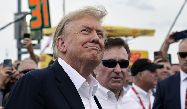 Trump Responds to De Niro's Clown Show of a Presser 