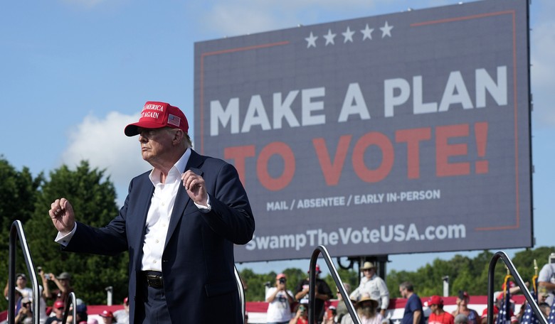 Trump Dares Biden to an 18-Hole Golf Match at Florida Rally