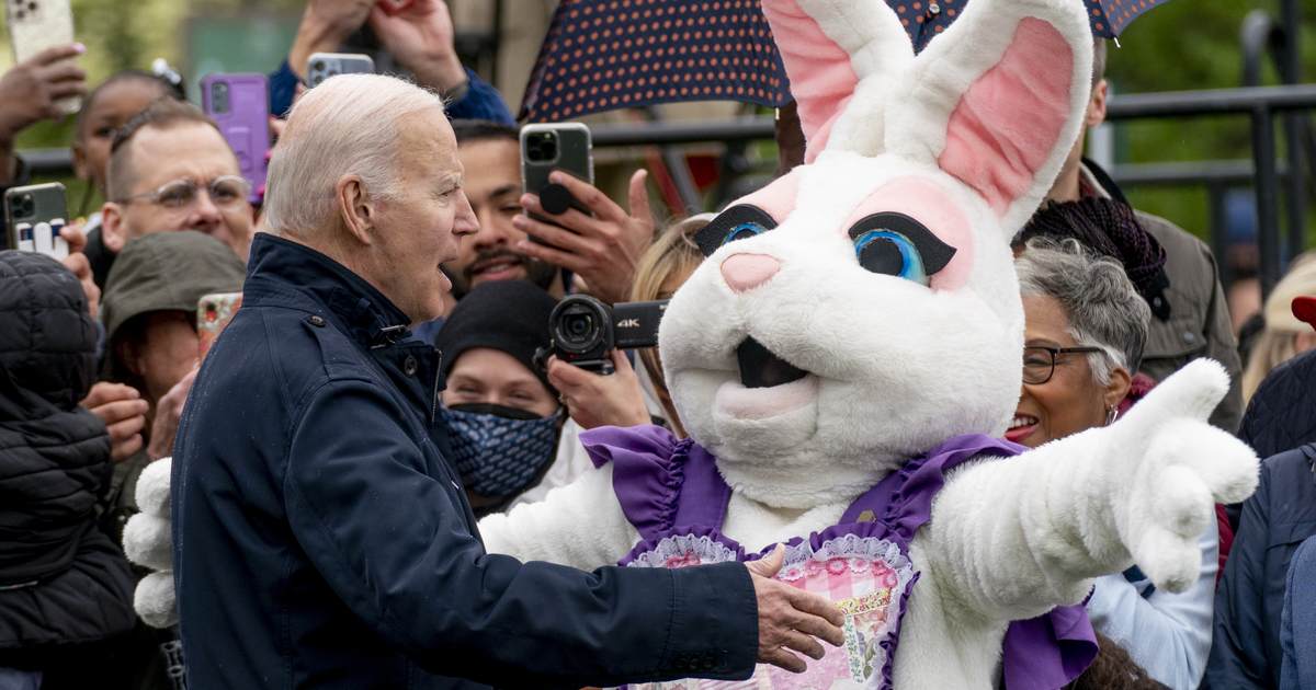 Brian Stelter Trips Over Biden While Explaining What the WH Media Lawsuit Against Trump Is All About
