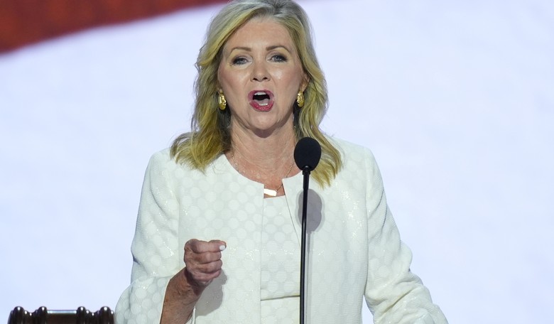 As Hakeem Jeffries Threatens to Dox ICE Agents, Marsha Blackburn Has a Bill in Mind