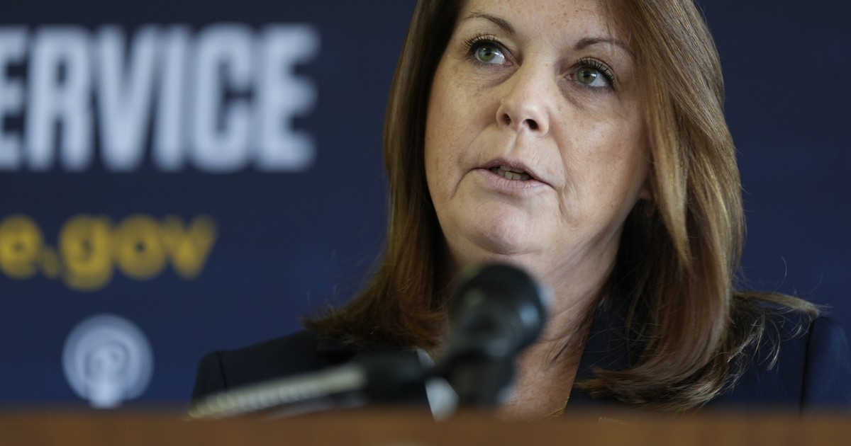 Watch the Secret Service Director Flee the RNC When Confronted by GOP Senators 