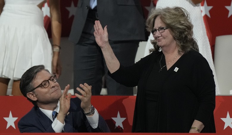 JD Vance Fulfills Convention Promise, Celebrates Mom’s 10 Years of Sobriety at the White House