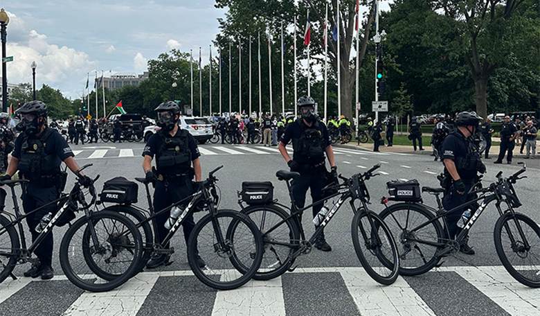 D.C. Police Chief Stumped by Basic Question on Chain of Command