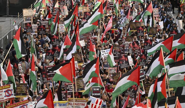 Bridge in Dublin Features Palestinian Flags for St. Patrick's Day Weekend