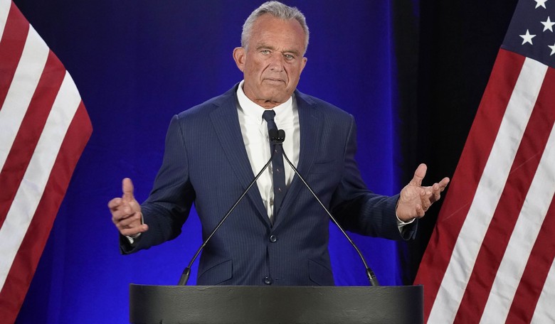 RFK Jr.: Kamala Harris Can’t ‘Put Together an English Sentence’