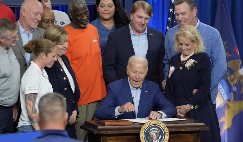 Biden Slides Into Series of Unhinged Rants During Detroit Remarks on Jobs