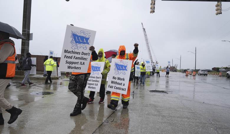 Here's What Happened When a Fox Business Reporter Asked Port Strikers If They Support Kamala