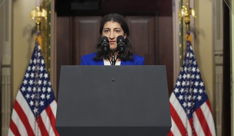  Lina Khan’s Partisan Pivot Should Be the Beginning of Her End