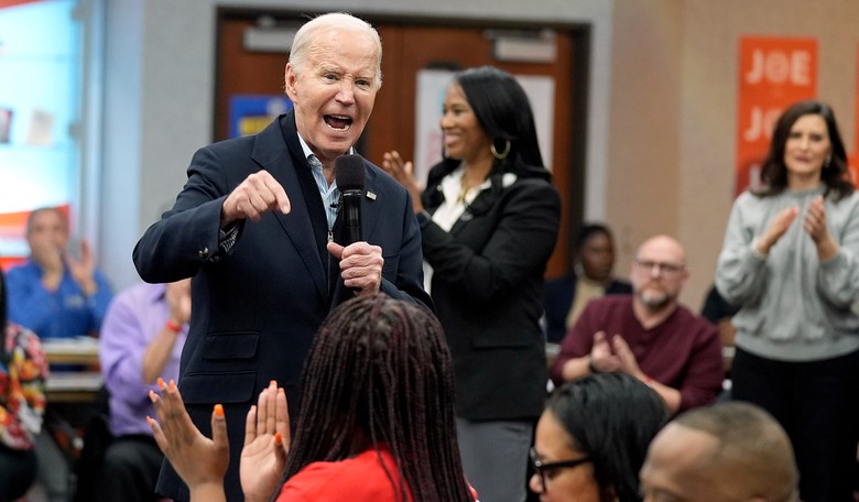 Why Joe Biden's Classified Doc Investigation Has His Team Biting Their Fingernails