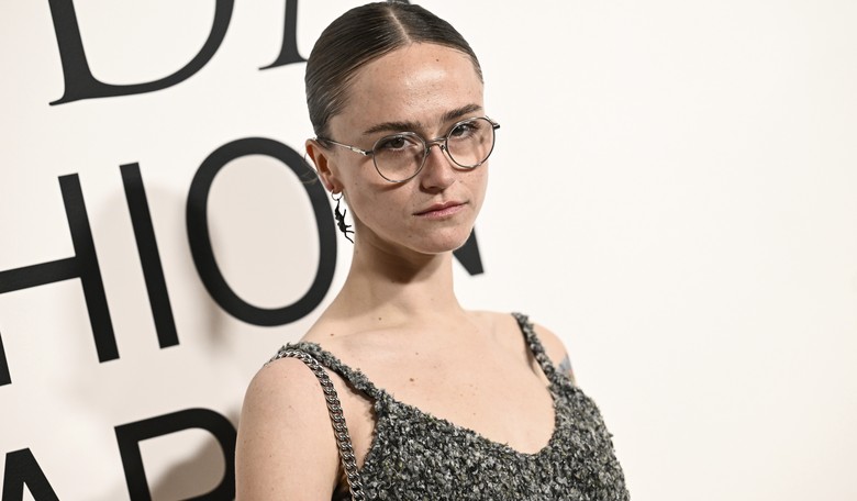 Ella Emhoff, Follicle Fashionista