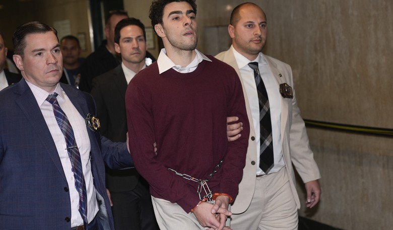 Attorney General Orders Prosecutors to Seek Death Penalty for Luigi Mangione