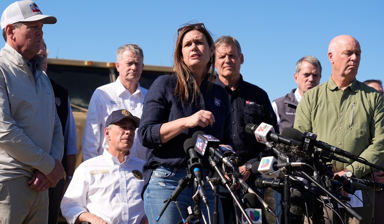 And Sarah Huckabee Sanders Gets Asked to Remove Herself From Another Woke Restaurant MORE