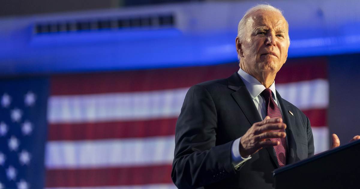 WH Aides Instruct Biden to Ramp Up Attacks on Trump to Disguise His 'Poor Memory' 