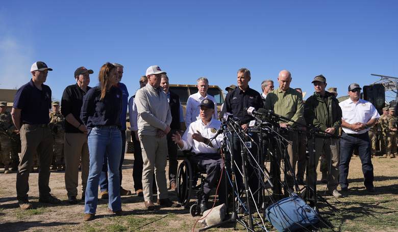 GOP Governors Visit the Border in a Show of Solidarity With Texas