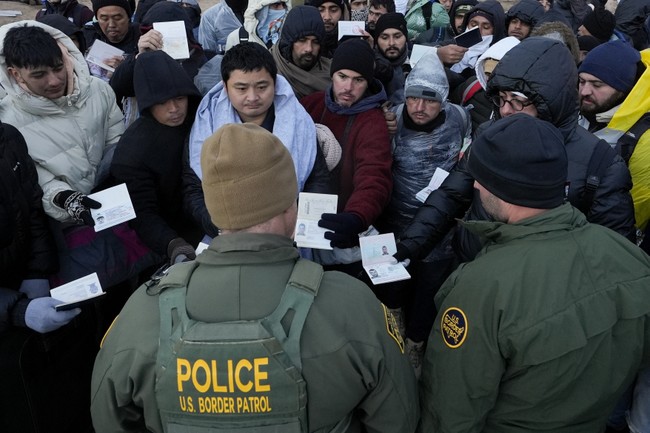 Executive Order: How Does 4,000 Illegal Aliens Per Day Sound?