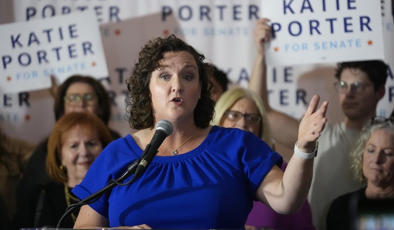 Katie Porter Thought This Debate Moment Would Be Iconic. It Was Just Embarrassing, Instead.