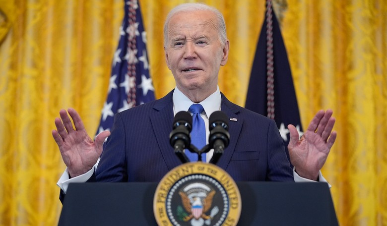 USA Today Wants You to Believe Joe Biden 'Clamped' Down on the Illegal Immigration 