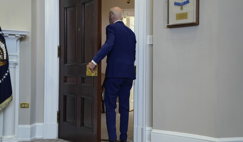 'The Emperor’s New Clothes': More Democrats, Never-Trumpers Questioning Joe Biden's Fitness for Office