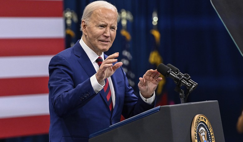 Watch Biden Lose the Battle With His Teleprompter Again