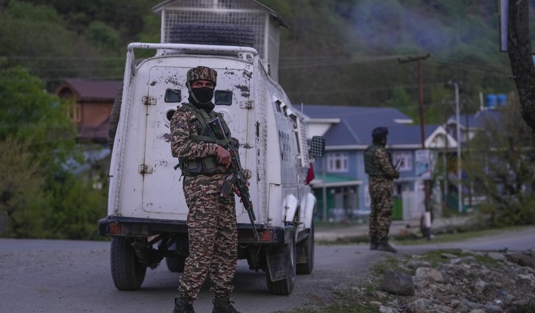 Pakistan Launches New Missile Strikes on India Amid Escalating Tensions