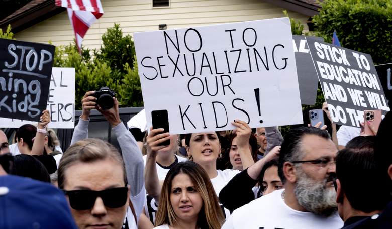 Police Arrest Man Who Claimed to Be Roblox Programmer for Possessing Child Abuse Material