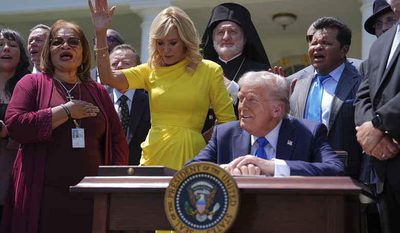 Trump Asks Muslim Leaders 'Do You Want to Die?' and 'What About the 38 Virgins?'