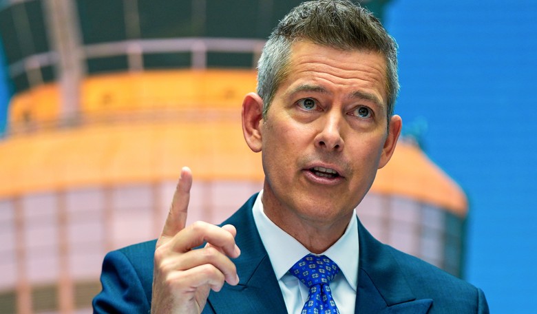Secretary Duffy Clashes With Buttigieg Over Trump’s Message to Air Traffic Controllers