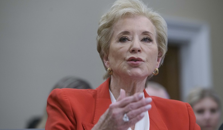 Here's the Truth About How Student Loan Caps Will Impact Nursing Programs