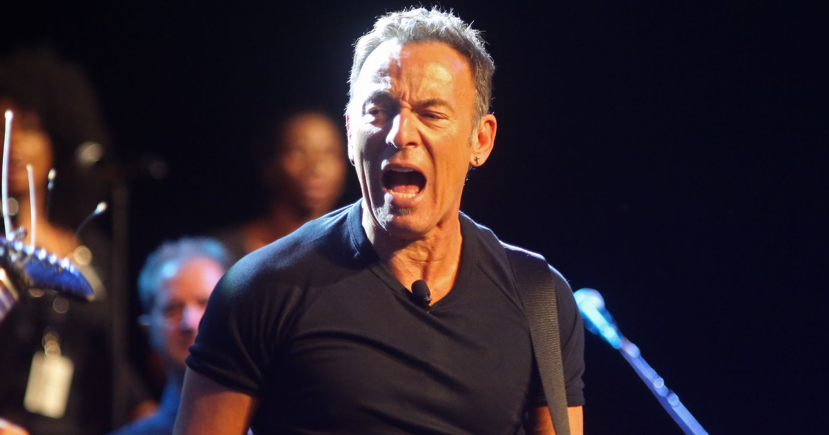 Crusty Democrat Dino Rockers Should Have Some Dignity