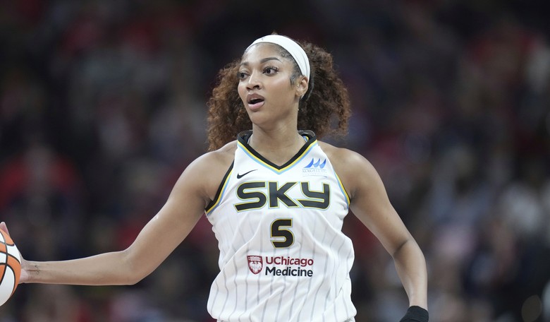 Check Out Why This WNBA Coach Was Suspended for One Game