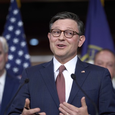 Polling Trend Gives Republicans Fresh Hope in Midterm Fight