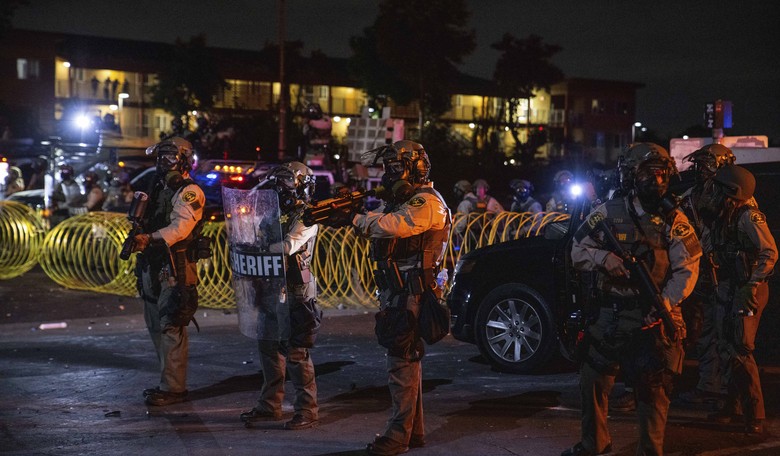 Trump Vows to 'Liberate LA' as Anti-ICE Riots Rock City for Third Night