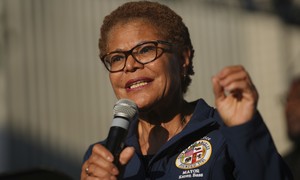 Karen Bass Avoids House Oversight Probe Amid LA Homeless Agency Collapse