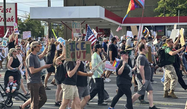 Snipers Protecting 'No Kings' Rally Trigger CNN Reporter, Crowd