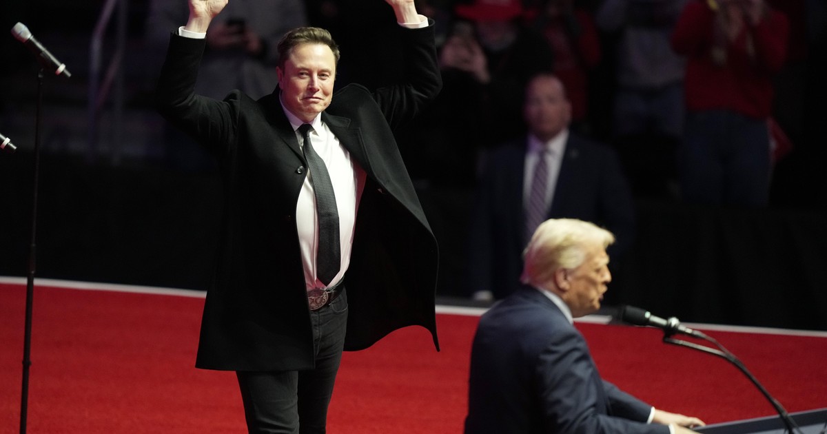 Will Elon Musk Sue Tim Walz After Comments on His Salute?