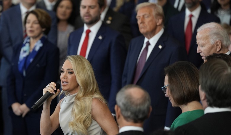 Carrie Underwood Saved the Day With This Mic-Drop Moment