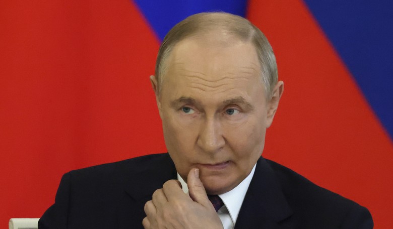 Russia Launches Massive Airstrike on Ukraine as Trump Urges Europe to Cut Off Russian Oil