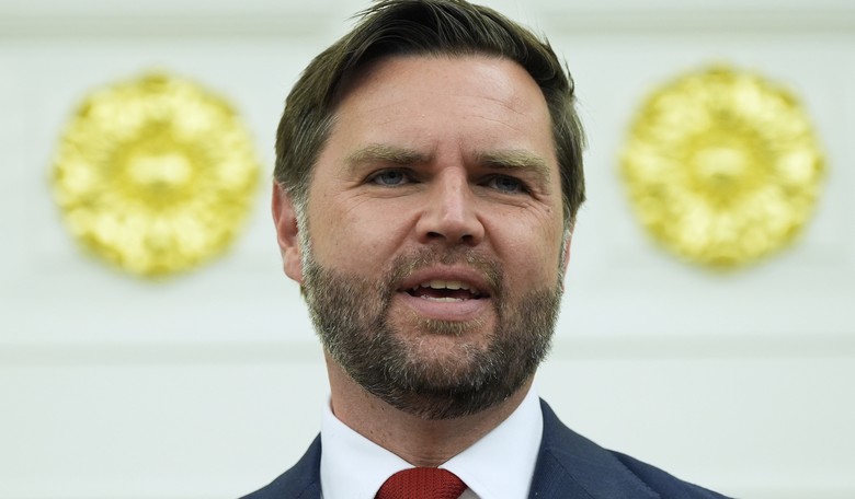 JD Vance Defends Privacy, Pushes Back on UK Demand for Apple Backdoor